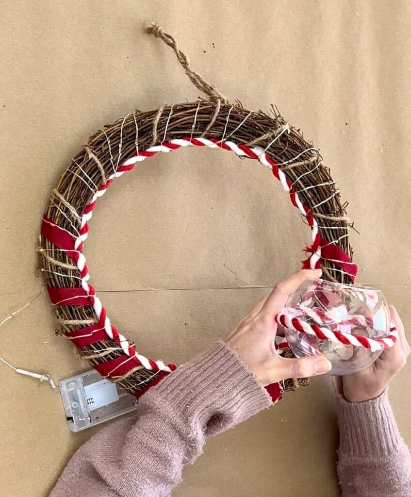 ATTACHING CANDY CANE CUP HOLDER TO WREATH