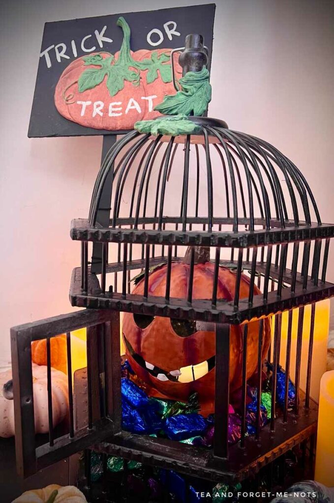 Halloween candy bowl with pumpkin sign