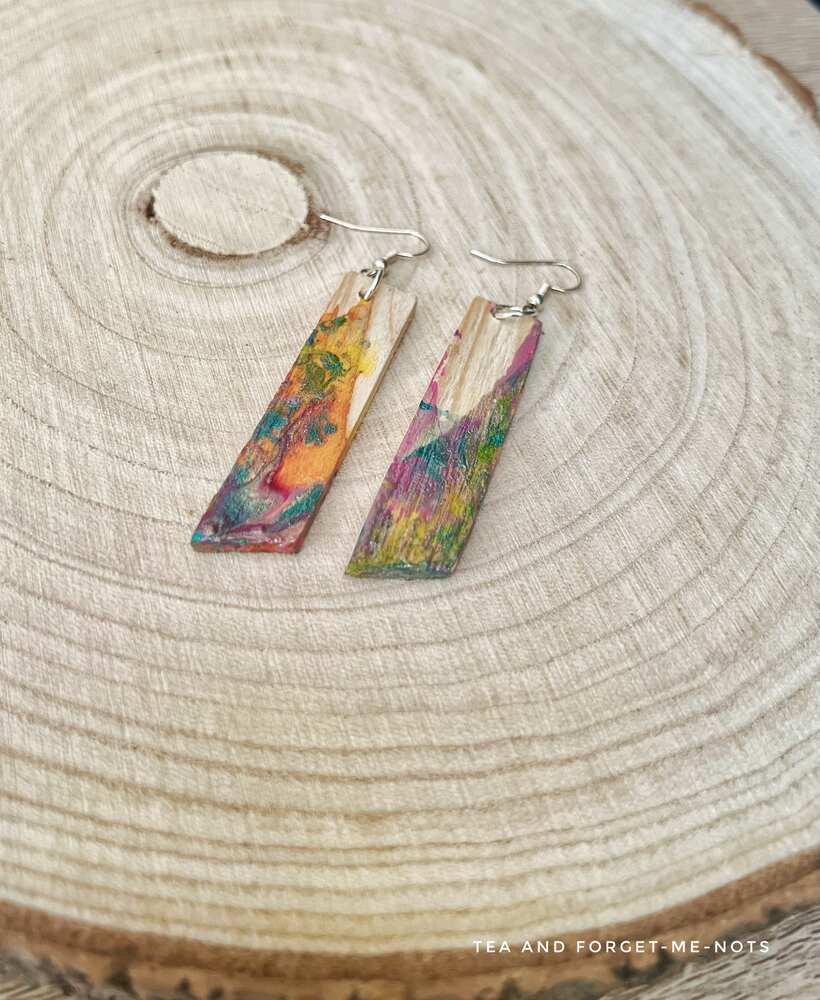 Hydro dipped diy earrings - handmade earrings ideas