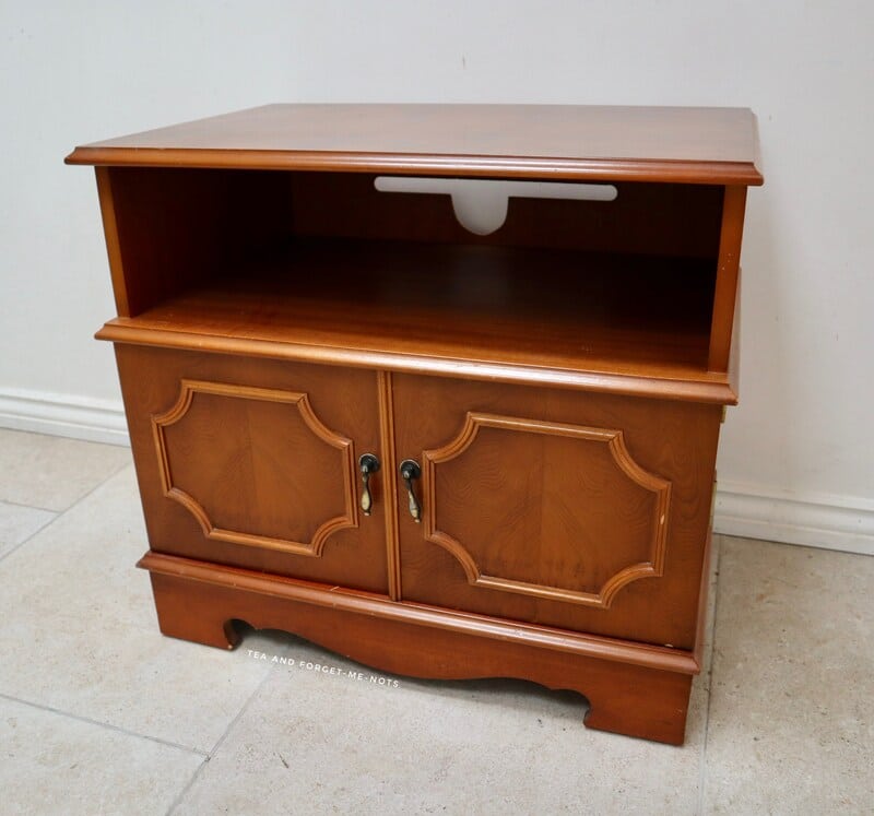 Tv cabinet before makeover