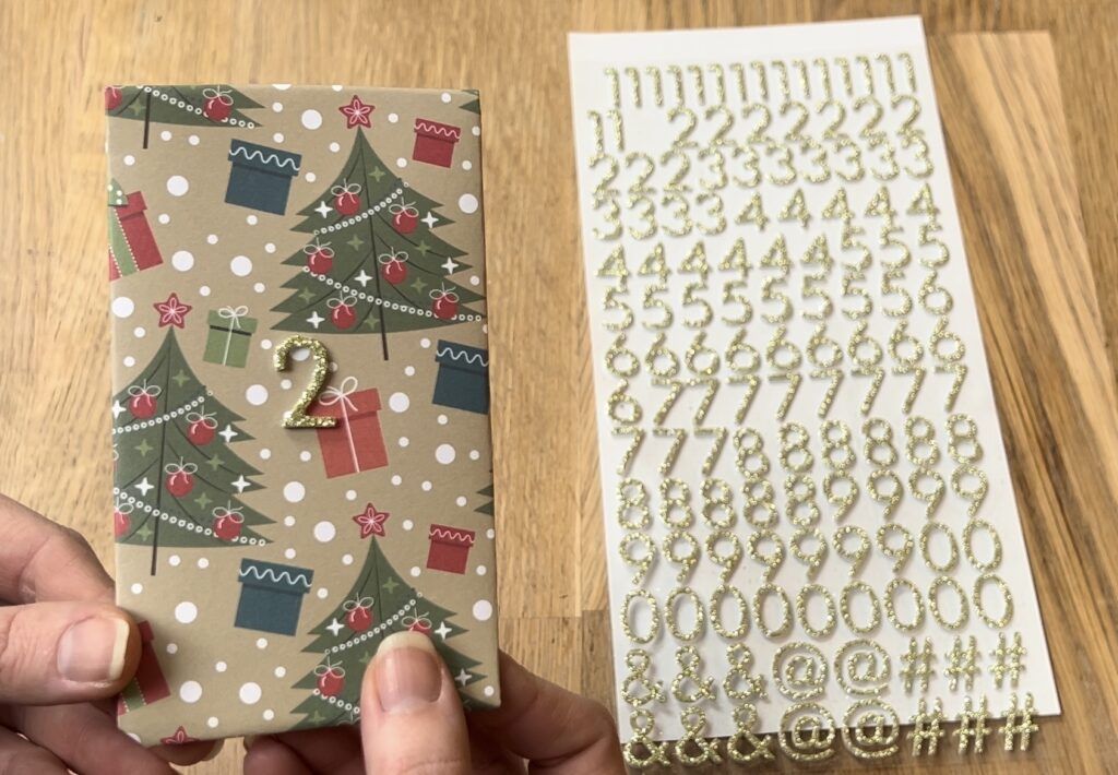 add numbers to advent calendar pockets