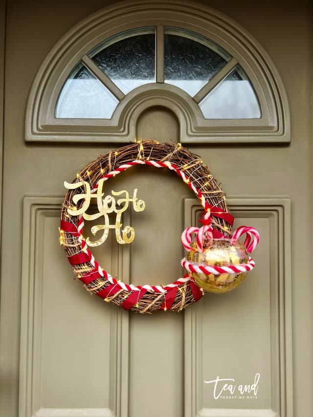 candy cane wreath