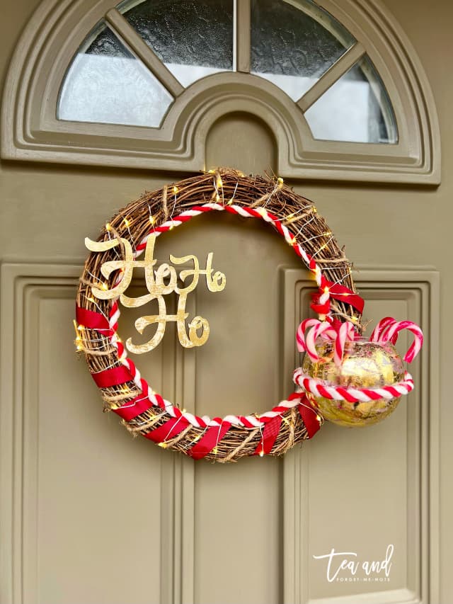 christmas candy cane wreath