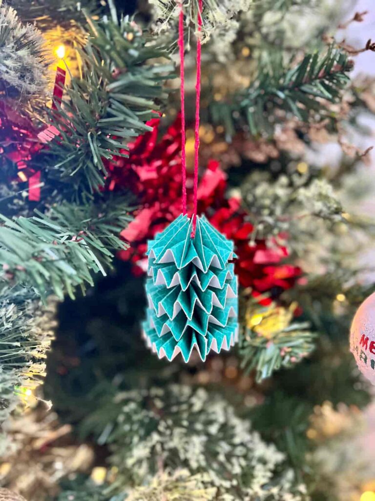 christmas tree paper bauble