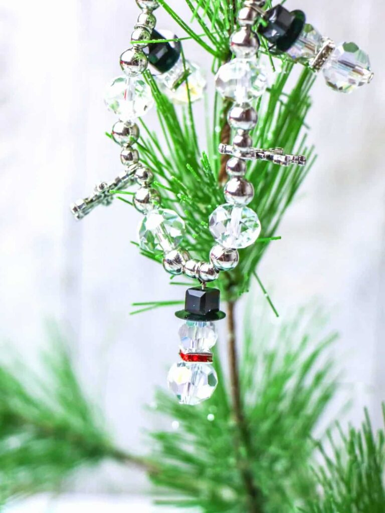 easy-diy-christmas-charm-bracelet-6