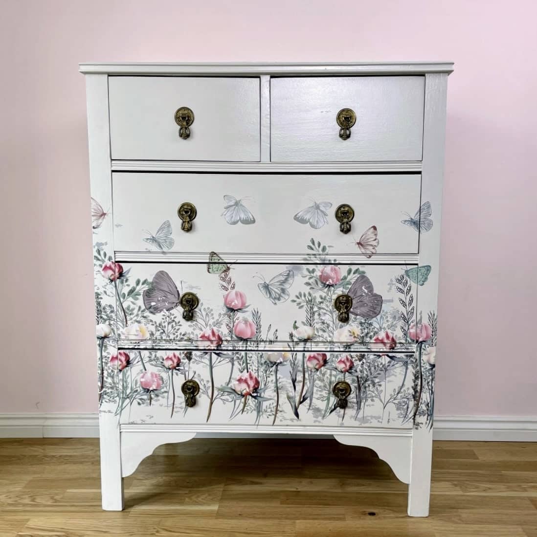 How to create a stunning floral chest of drawers