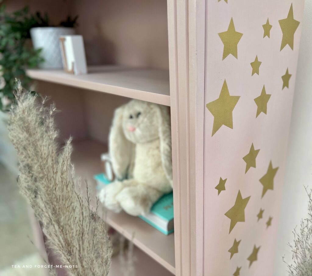 pink and gold bookshelf makeover for tween room