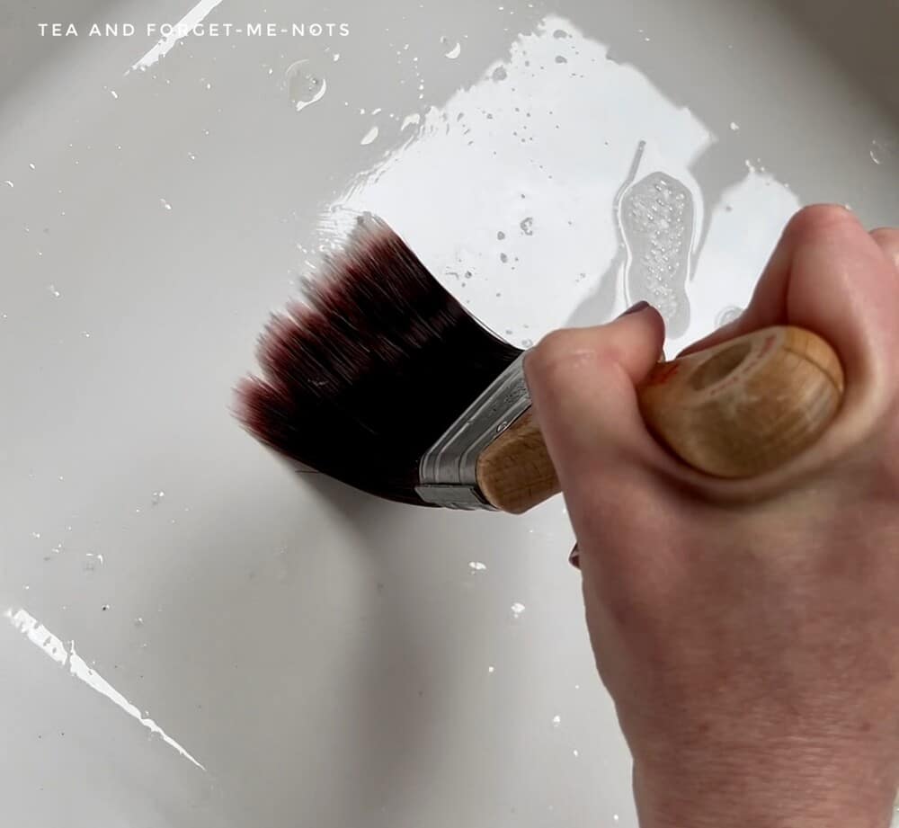 How To Clean Acrylic Paint Brushes Easily (8 Ways!) Tea and