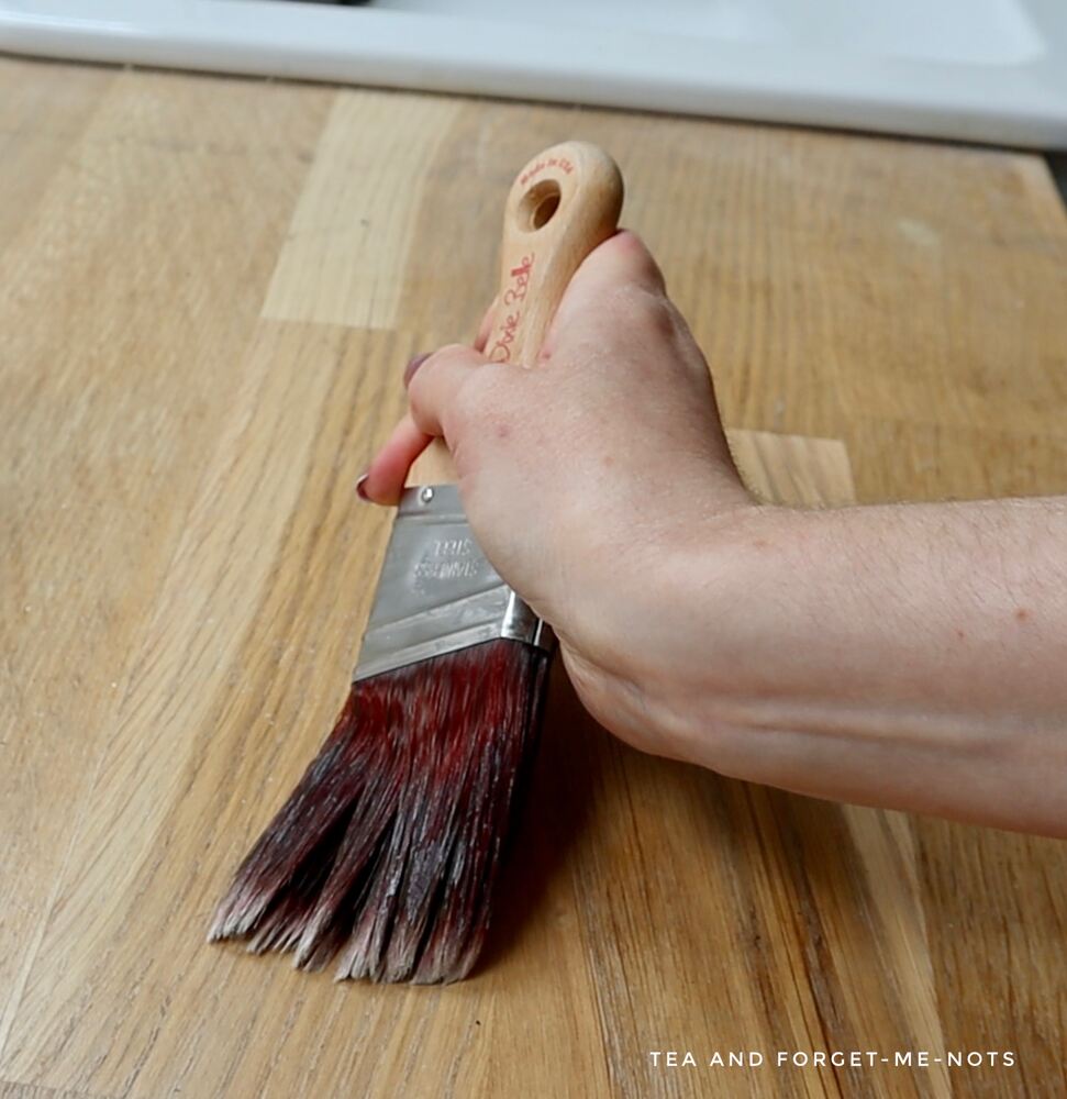 How To Clean Acrylic Paint Brushes Easily (8 Ways!) Tea and