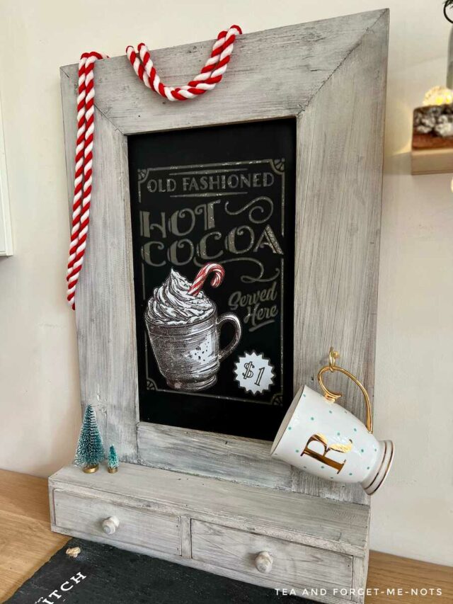 Best Christmas Decor Indoor Ideas – Hot Cocoa Station