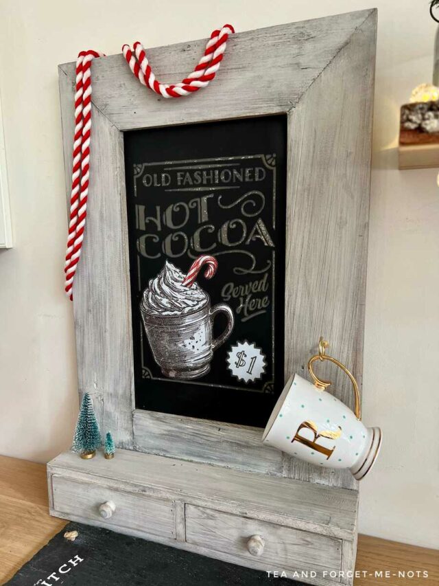 Best Christmas Decor Indoor Ideas – Hot Cocoa Station