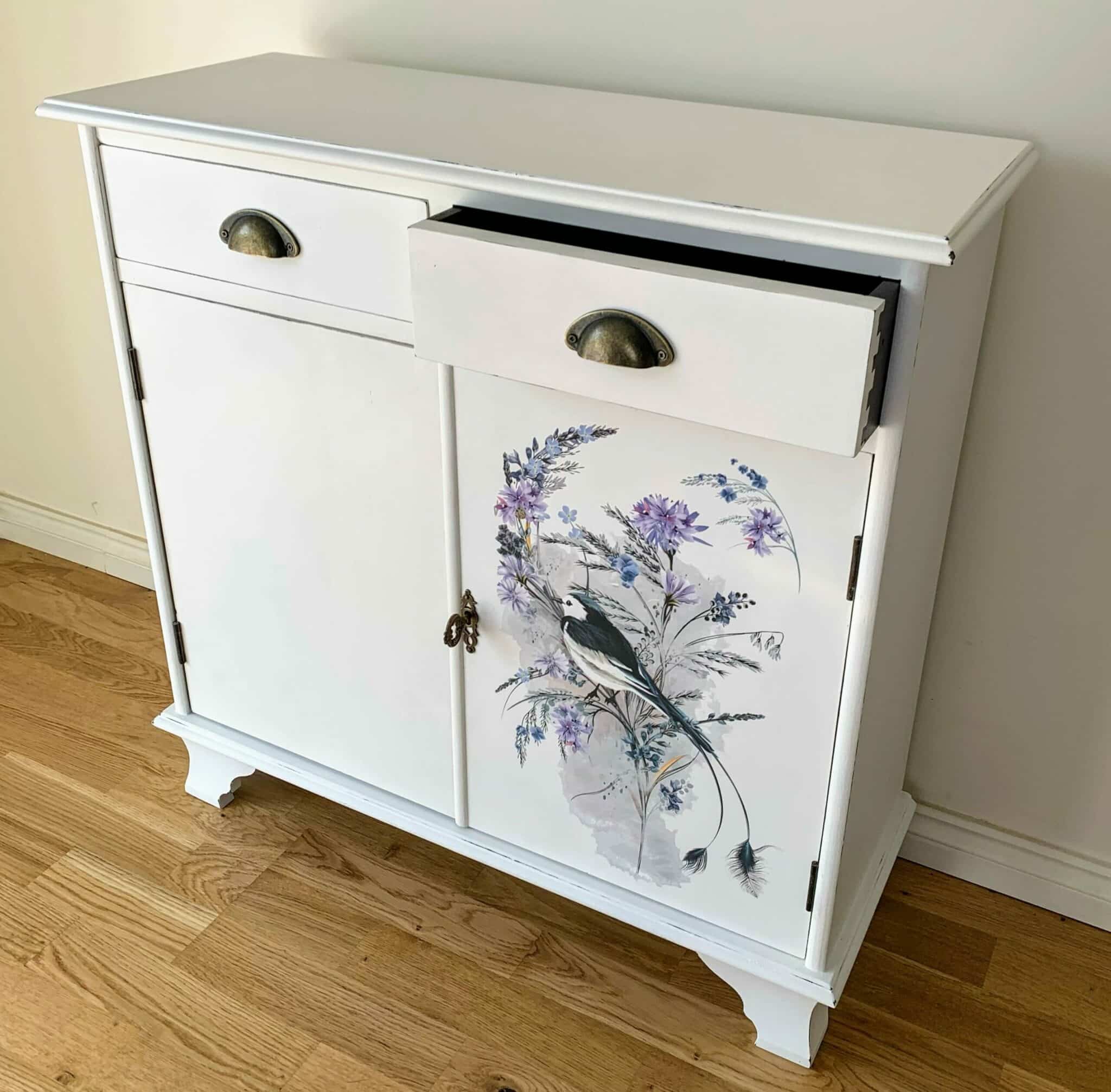 How to update old furniture using a beautiful bird feature