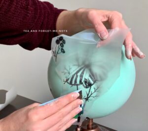 Rubbing the transfer on using a card