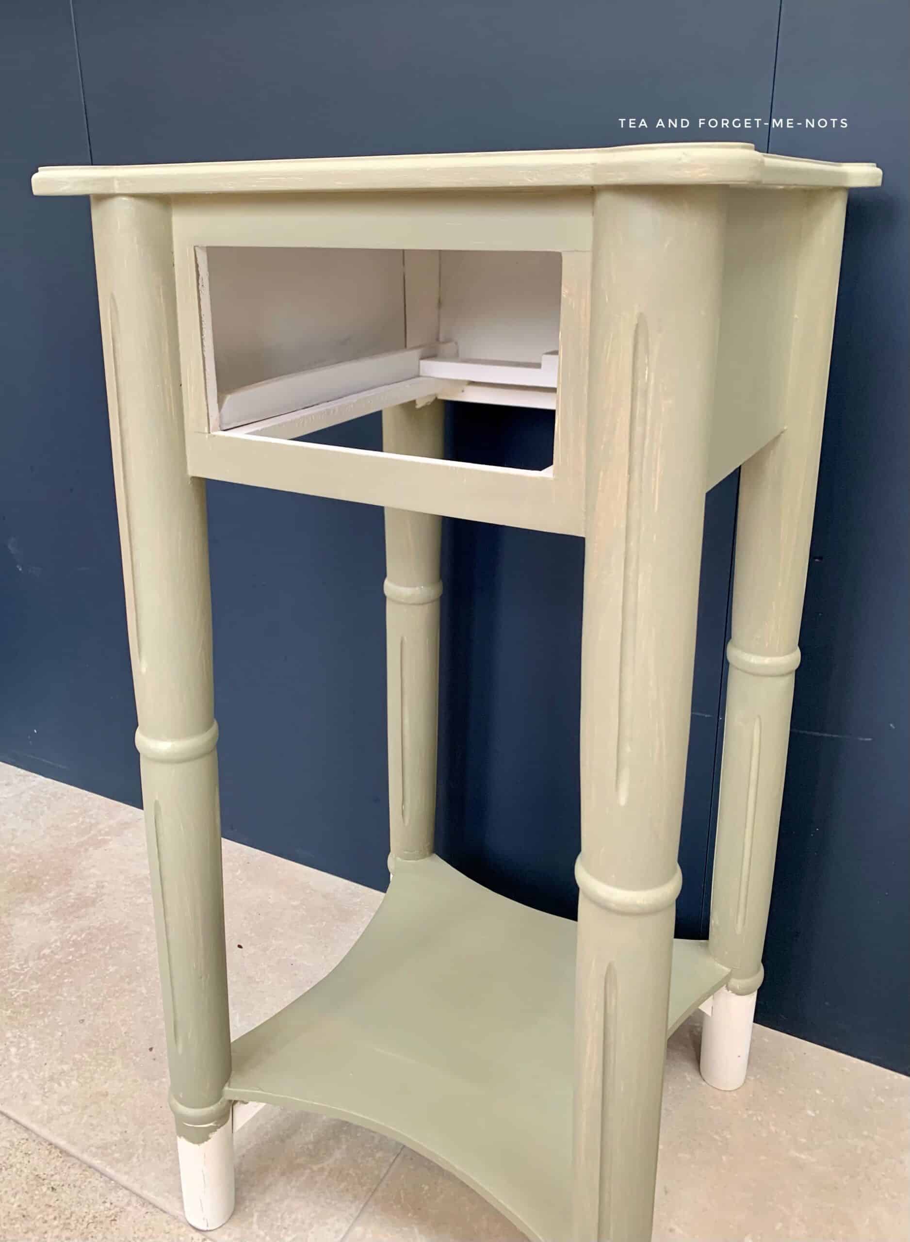 How to make over a small side table with golden glamour – Tea and ...