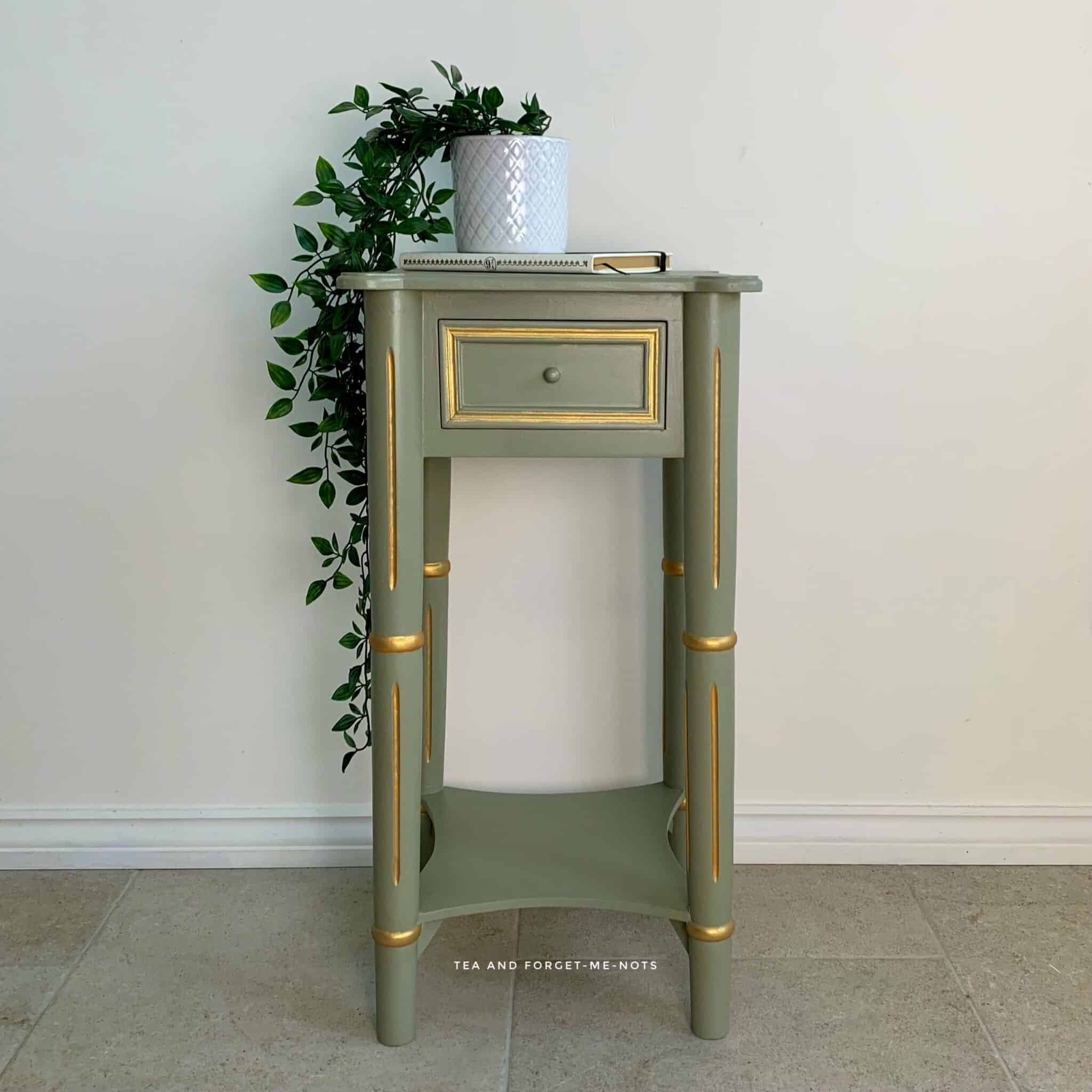 Gold Accents With Gilding Wax For Painted Furniture Makeovers