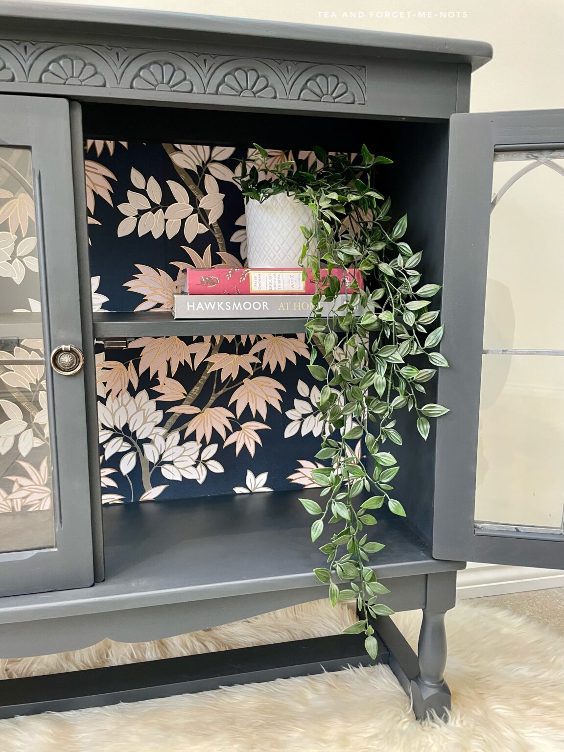 How to paint wood furniture black successfully Tea and