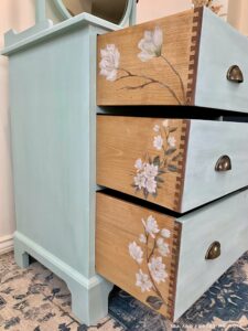 Side of the drawers with the transfers - Final piece - fresh look on furniture