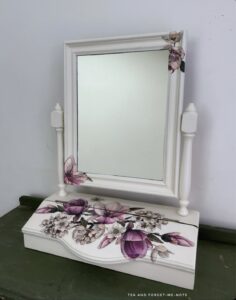 The finished result - Update a wooden mirror