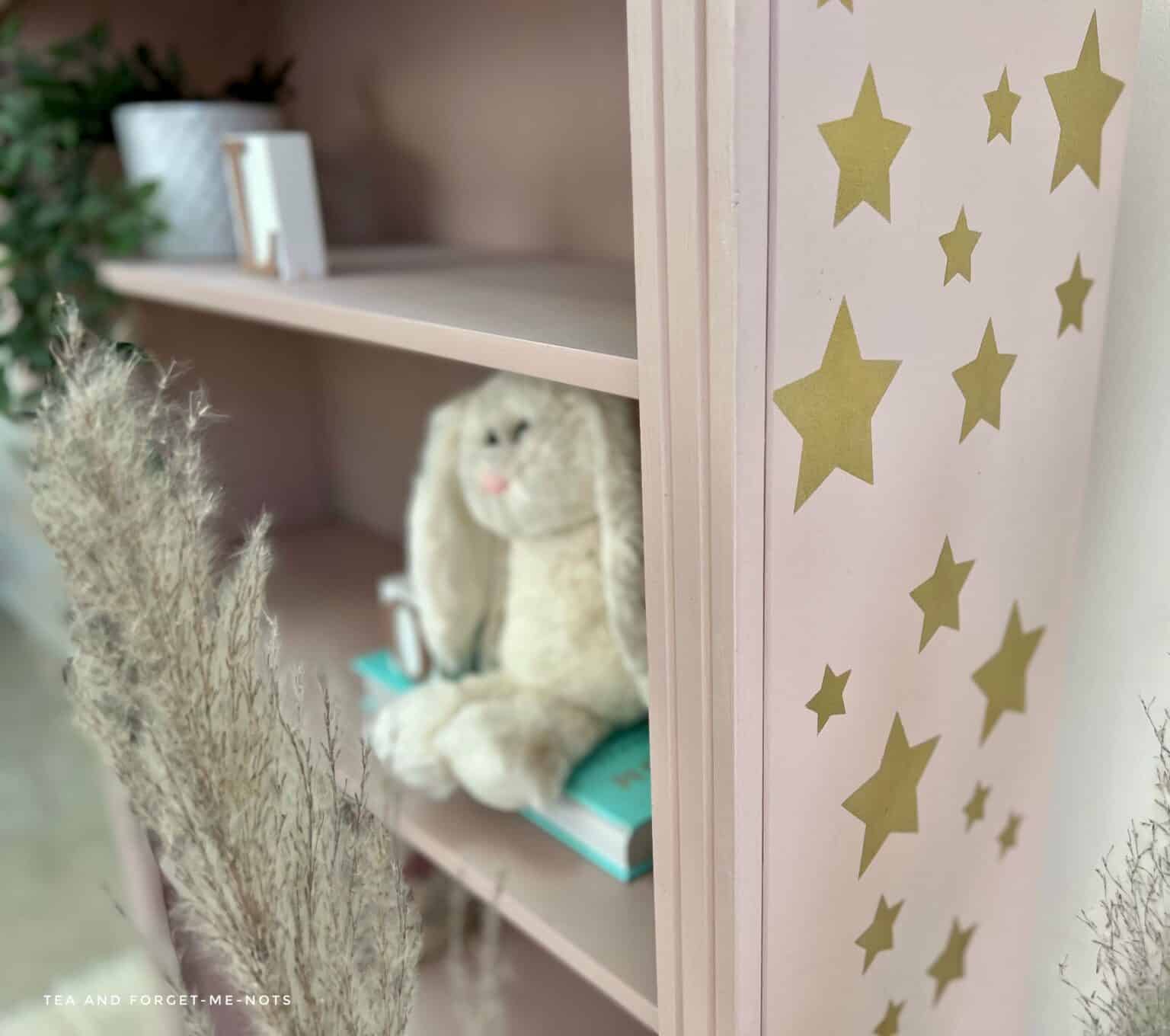 5 Unique Ways to Paint a Bookshelf – Tea and Forget-me-nots