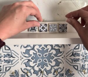 Glueing the mosaic tiles 