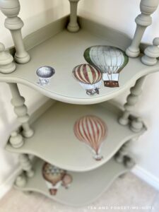 Painted shelves a new look - close up of balloons