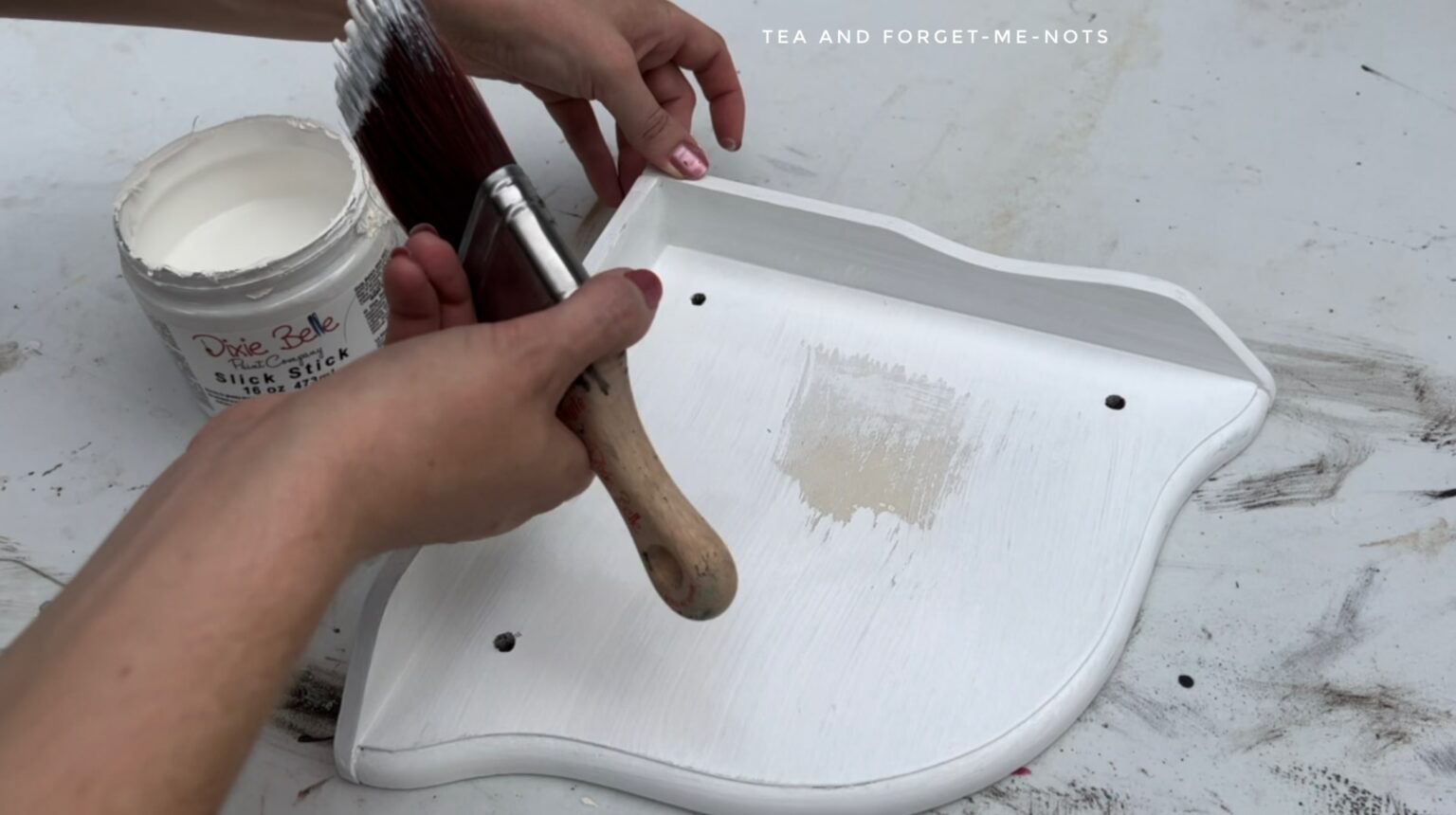 How to give painted shelves a new look Tea and