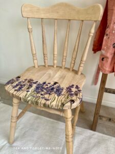 upcycle an old wooden chair - the finished result