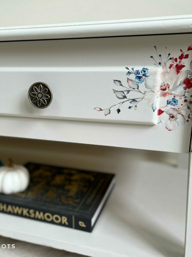 Beautiful Coffee Table Makeover with Chalk Paint