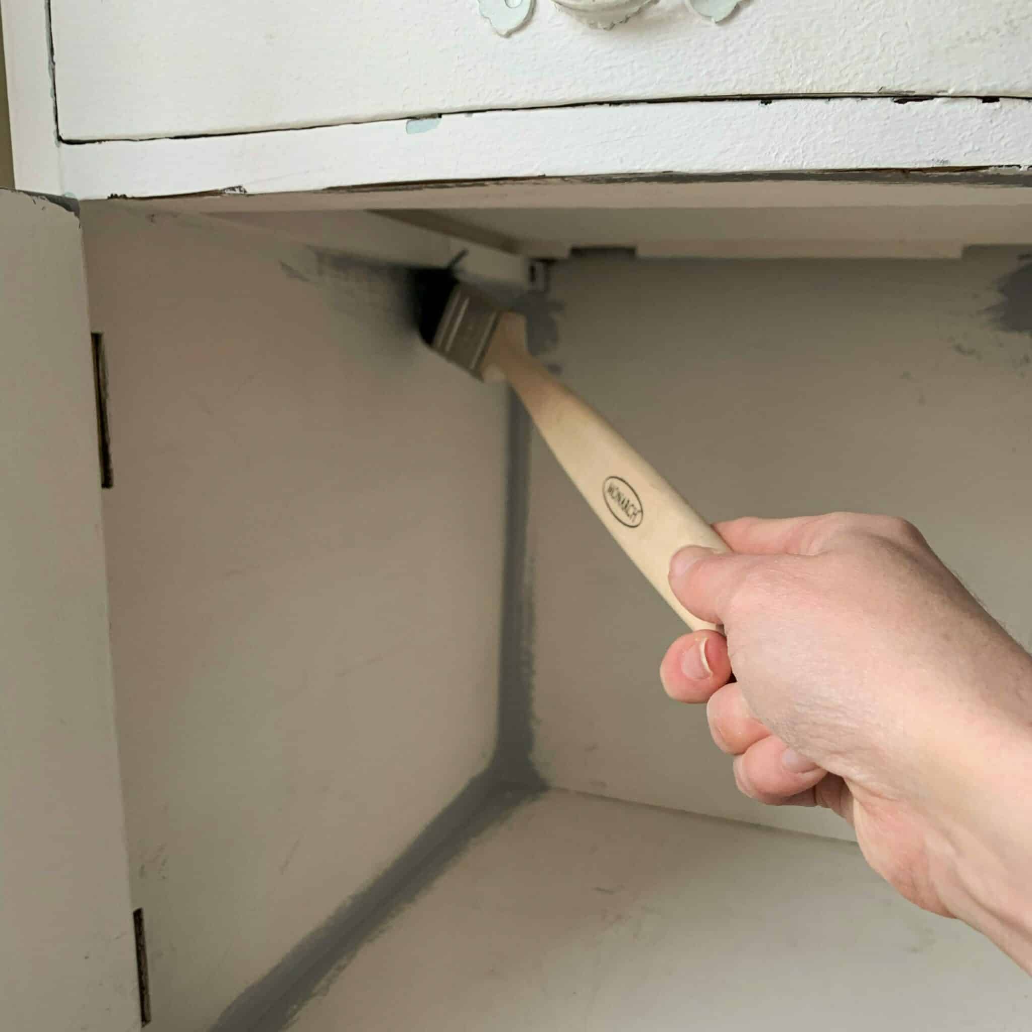 Upcycling tool angled brush
