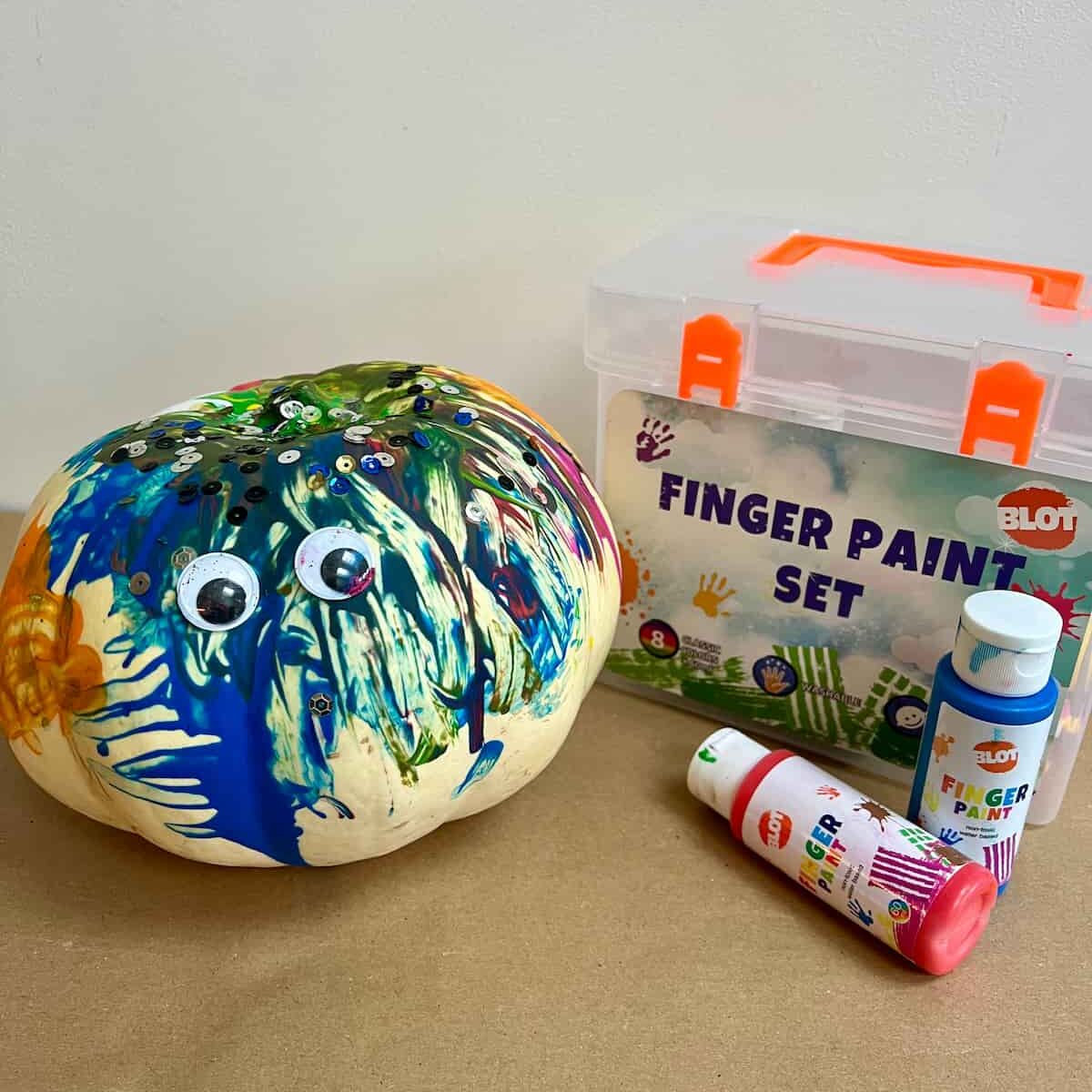 blot finger paint for painting pumpkins